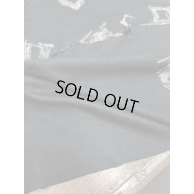 画像4: 生地：ポリエステル100％ スクエア柄手書き風プリントニット（黒）