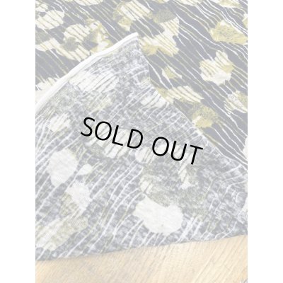 画像4: 生地：綿100％ ラフィーガーゼ天竺 ストライプ花柄プリント（ネイビー／カーキ系）