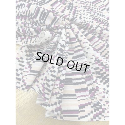 画像4: 生地：ポリエステル100％ ニットプリント（パープル系 幾何柄）