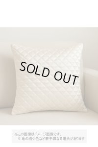 生地：綿ポリエステルサテンキルト（クリーム）