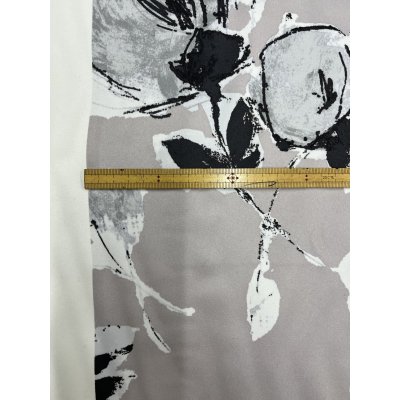 画像3: 生地：ポリエステル100％大柄フラワープリント（グレージュ×白黒）