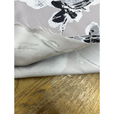 画像5: 生地：ポリエステル100％大柄フラワープリント（グレージュ×白黒）