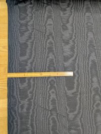 生地：ポリエステル100％モアレ生地（黒）