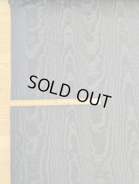 生地：ポリエステル100％モアレ生地（黒）