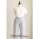 生地：綿ポリエステルリップル風ストライプ（白／水色）