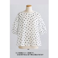 生地：ドットプリントコットン90％ラミー10％（白／黒）