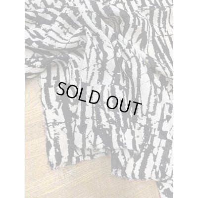 画像6: 生地：抽象柄プリントポリエステル生地（クリーム×ブラック）