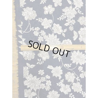 画像3: 生地:ポリエステル100%ジャガード織り花柄プリント生地(紺/白・グレー)