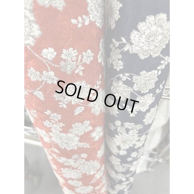 画像9: 生地:ポリエステル100%ジャガード織り花柄プリント生地(紺/白・グレー)