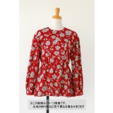 生地：ポリエステル100％ジャガード織り花柄プリント生地（赤／白・グレー）