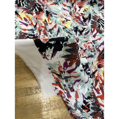 画像8: 生地:ポリエステル100%セミダルデシンカラフルプリント(白地)