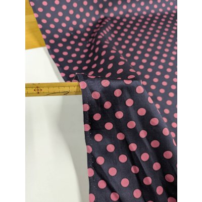 画像6: 生地：綿65％・シルク35％ 綿シルクサテンドット柄（ネイビー×ピンク）