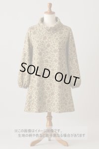 生地：ポリウールミックスプリントスムース（ベージュ）