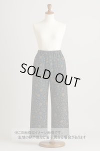 生地：ポリウールミックスプリントスムース（紺）