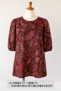 生地:ポリエステル100%ペイズリー柄プリント(赤系)