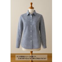 生地：綿60ローン幾何柄プリント（白地×紺）