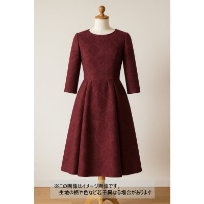 画像1: 生地：ポリエステル100％バラ柄ふくれジャガード（エンジ）