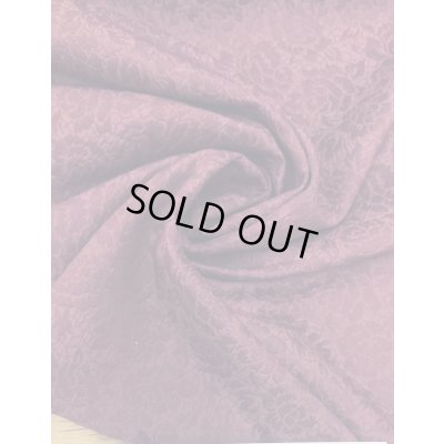 画像7: 生地：ポリエステル100％バラ柄ふくれジャガード（エンジ）