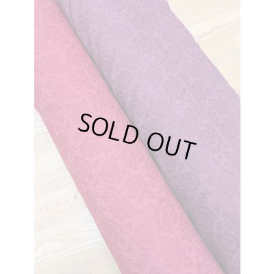 画像8: 生地：ポリエステル100％バラ柄ふくれジャガード（エンジ）