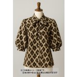 生地：ポリエステルレオパードプリント（ベージュ×ブラウン）