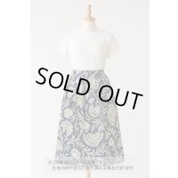 生地：ポリエステル100％オリエンタルプリント（紺／白・緑）