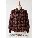 生地：ポリエステル100％千鳥格子プリント（ネイビー／オレンジ）