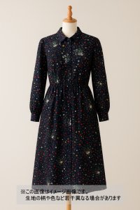 生地：ポリエステル100％小花柄プリント（黒）