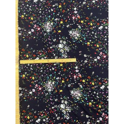 画像2: 生地：ポリエステル100％小花柄プリント（黒）