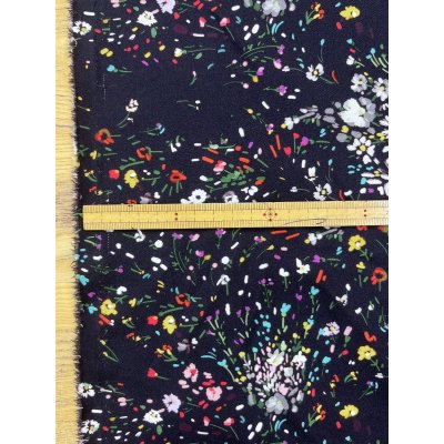 画像3: 生地：ポリエステル100％小花柄プリント（黒）