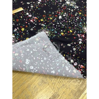 画像4: 生地：ポリエステル100％小花柄プリント（黒）