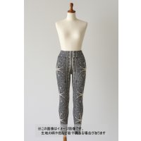 生地：ペイズリー柄ポリエステル2WAYニット（キナリ×青）