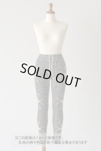 生地：ペイズリー柄ポリエステル2WAYニット（キナリ×青）