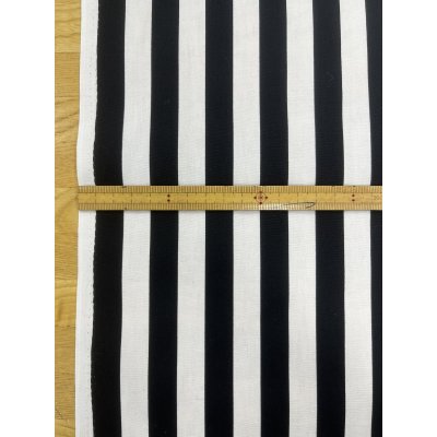 画像3: 生地：綿100％ストライププリント（白地×黒）