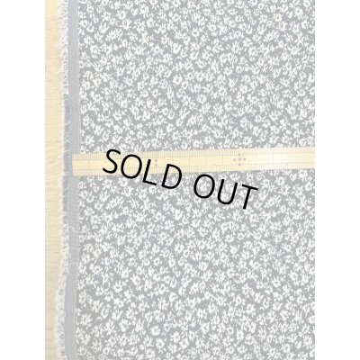 画像3: 生地：ポリエステル小花柄エンボスシャーリング（紺×白）