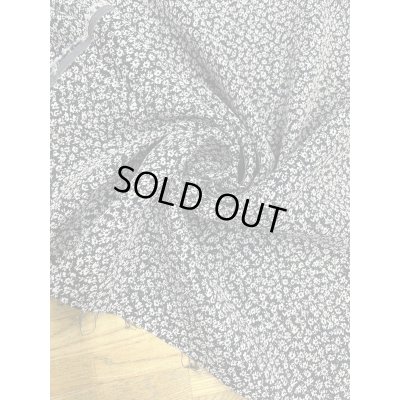 画像7: 生地：ポリエステル小花柄エンボスシャーリング（紺×白）