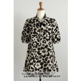 生地：ツートンカラーフラワープリント生地（薄ベージュ×こげ茶）