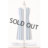 生地：ポリエステル 2WAYストレッチ（ホワイト×ブルー）