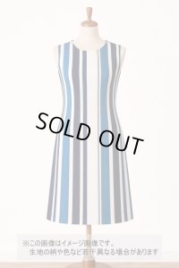 生地：ポリエステル 2WAYストレッチ（ホワイト×ブルー）