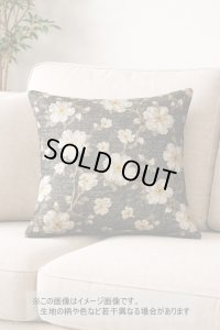 生地：ポリエステル100％ フローラルジャカード（ブラック／ゴールド）