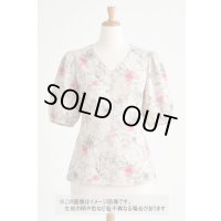 生地：ポリエステル100％ フローラルプリント（ヴィンテージクリーム）