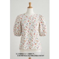 生地：ポリエステル100％ レトロフラワー（オフホワイト）