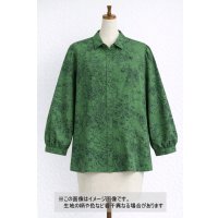 生地：ジーナ糸ポリエステルデシン花柄（緑／黒）