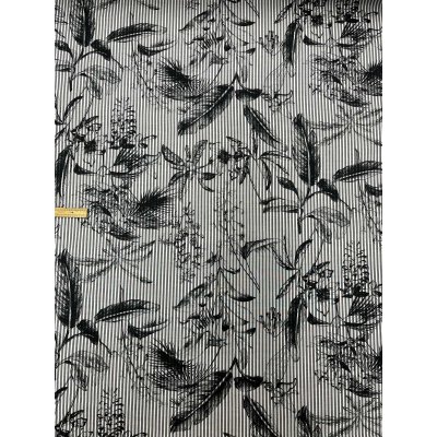 画像4: 生地：綿100％／70ローン 先染めストライプ 花柄プリント（紺×白）