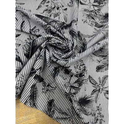 画像8: 生地：綿100％／70ローン 先染めストライプ 花柄プリント（紺×白）