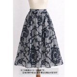 生地：綿ポリエステル混 ストライプ刺繍カットジャガード（グレー）