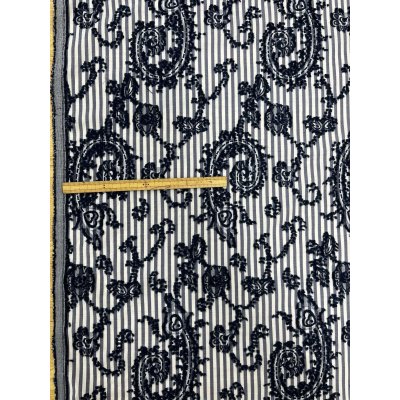 画像2: 生地：綿ポリエステル混 ストライプ刺繍カットジャガード（グレー）