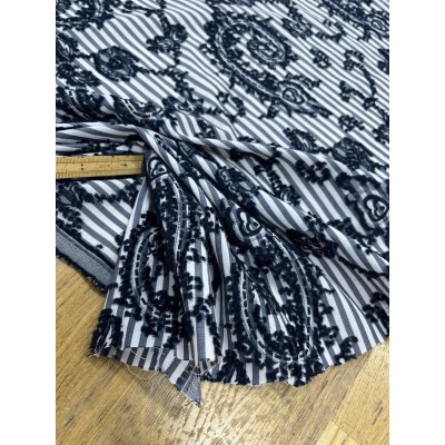 画像7: 生地：綿ポリエステル混 ストライプ刺繍カットジャガード（グレー）