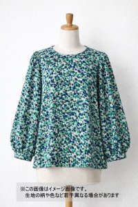 生地：ポリ100％フェミニッシュサテン（グリーンミックス）