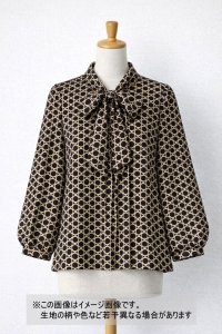 生地：ポリエステル100％Newヴィーナスデシンリング柄（濃紺×ベージュ）