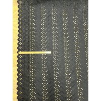 生地：ポリ綿両耳スカラップ刺繍レース（黒）